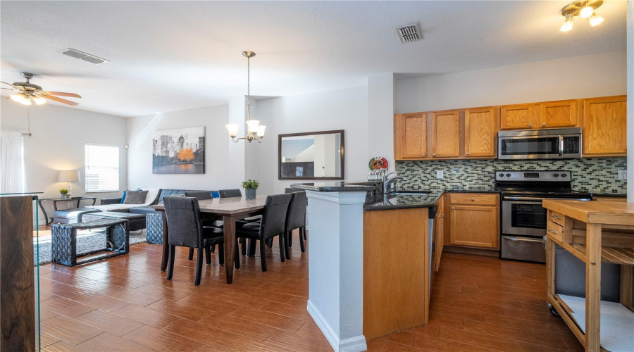 KISSIMMEE, Florida 34747, 3 Bedrooms Bedrooms, ,2 BathroomsBathrooms,Residential,For Sale,BAY LILLY,0,MFRO6251303