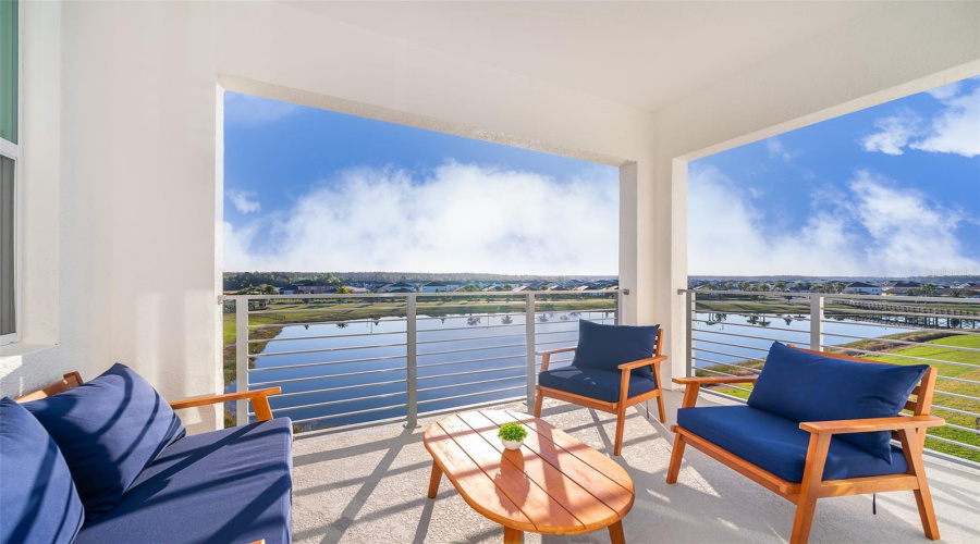 KISSIMMEE, Florida 34746, 2 Bedrooms Bedrooms, ,2 BathroomsBathrooms,Residential,For Sale,PARADOX,0,MFRO6253628