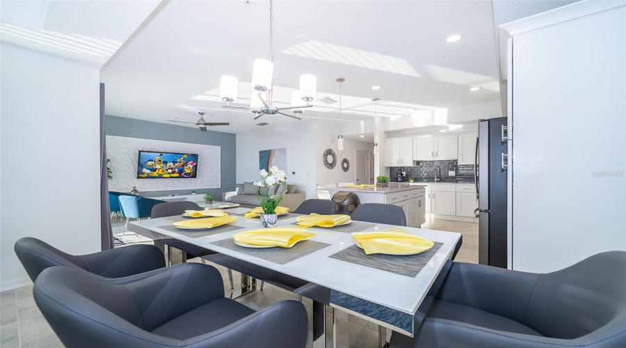 KISSIMMEE, Florida 34746, 2 Bedrooms Bedrooms, ,2 BathroomsBathrooms,Residential,For Sale,PARADOX,0,MFRO6253628