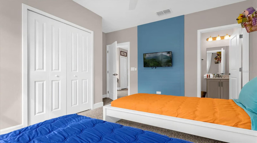 KISSIMMEE, Florida 34746, 4 Bedrooms Bedrooms, ,3 BathroomsBathrooms,Residential,For Sale,TERRA ESMERALDA,0,MFRO6251698