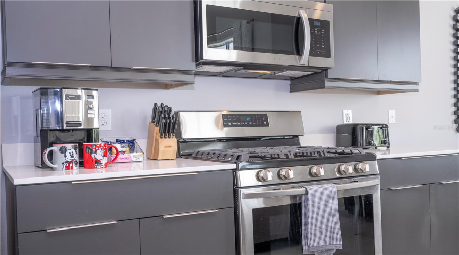 REUNION, Florida 34747, 5 Bedrooms Bedrooms, ,3 BathroomsBathrooms,Residential,For Sale,SANDY RIDGE,0,MFRO6253569