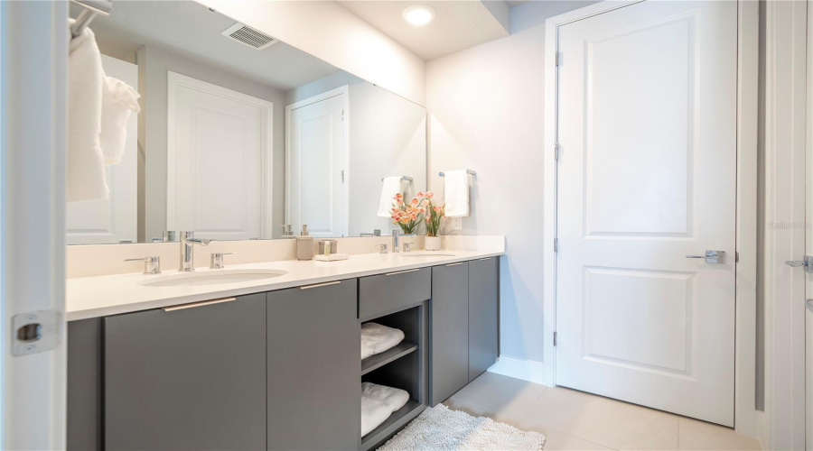 REUNION, Florida 34747, 5 Bedrooms Bedrooms, ,3 BathroomsBathrooms,Residential,For Sale,SANDY RIDGE,0,MFRO6253569