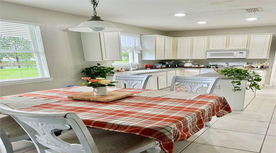 KISSIMMEE, Florida 34746, 4 Bedrooms Bedrooms, ,2 BathroomsBathrooms,Residential,For Sale,PALERMO ROSE,0,MFRS5114010