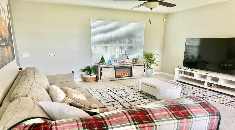 KISSIMMEE, Florida 34746, 4 Bedrooms Bedrooms, ,2 BathroomsBathrooms,Residential,For Sale,PALERMO ROSE,0,MFRS5114010