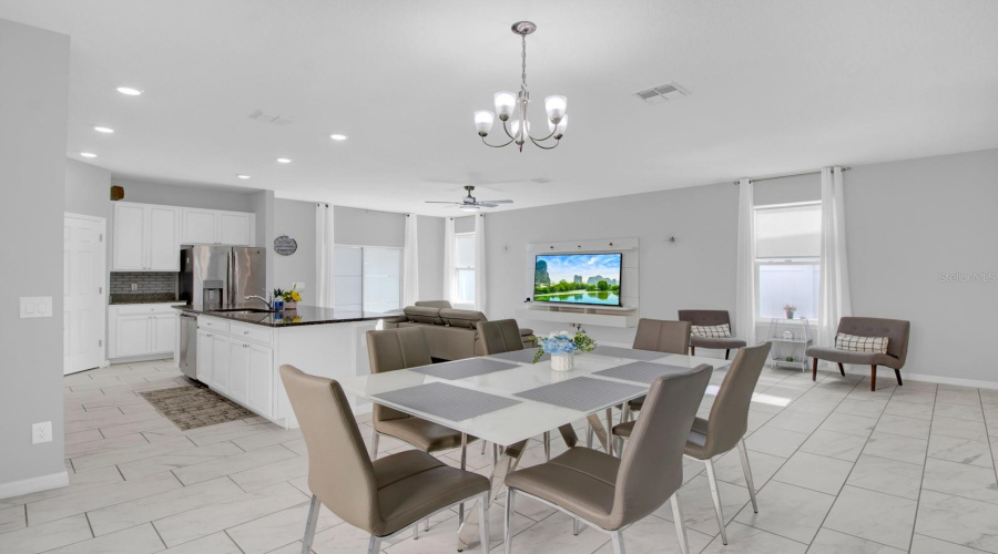 DAVENPORT, Florida 33896, 4 Bedrooms Bedrooms, ,2 BathroomsBathrooms,Residential,For Sale,ABERDEEN,MFRS5114691