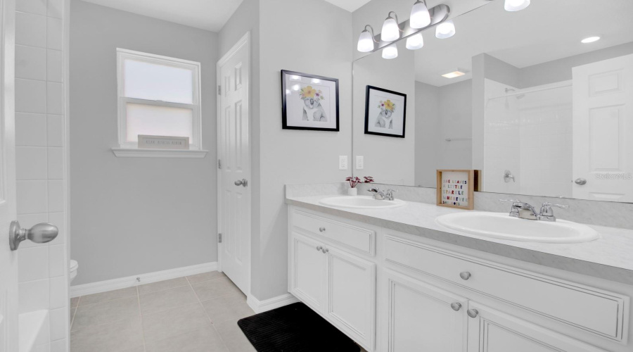 DAVENPORT, Florida 33896, 4 Bedrooms Bedrooms, ,2 BathroomsBathrooms,Residential,For Sale,ABERDEEN,MFRS5114691