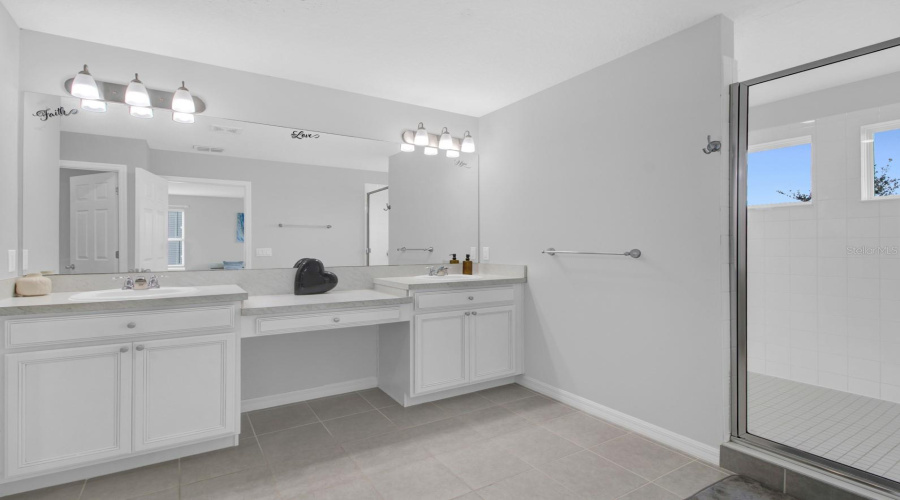 DAVENPORT, Florida 33896, 4 Bedrooms Bedrooms, ,2 BathroomsBathrooms,Residential,For Sale,ABERDEEN,MFRS5114691