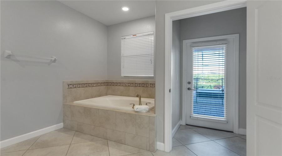 DAVENPORT, Florida 33896, 7 Bedrooms Bedrooms, ,5 BathroomsBathrooms,Residential,For Sale,MOON VALLEY,0,MFRO6249673