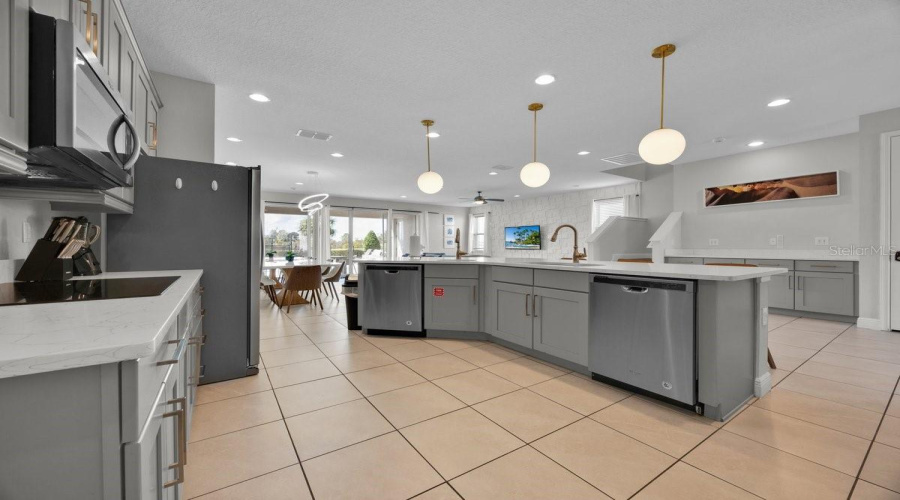Address not available!, 11 Bedrooms Bedrooms, ,10 BathroomsBathrooms,Residential,For Sale,0,MFRO6254138