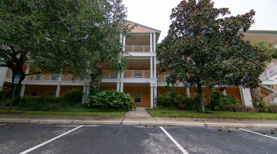 DAVENPORT, Florida 33897, 3 Bedrooms Bedrooms, ,2 BathroomsBathrooms,Residential,For Sale,NEW PROVIDENCE,MFRTB8317182