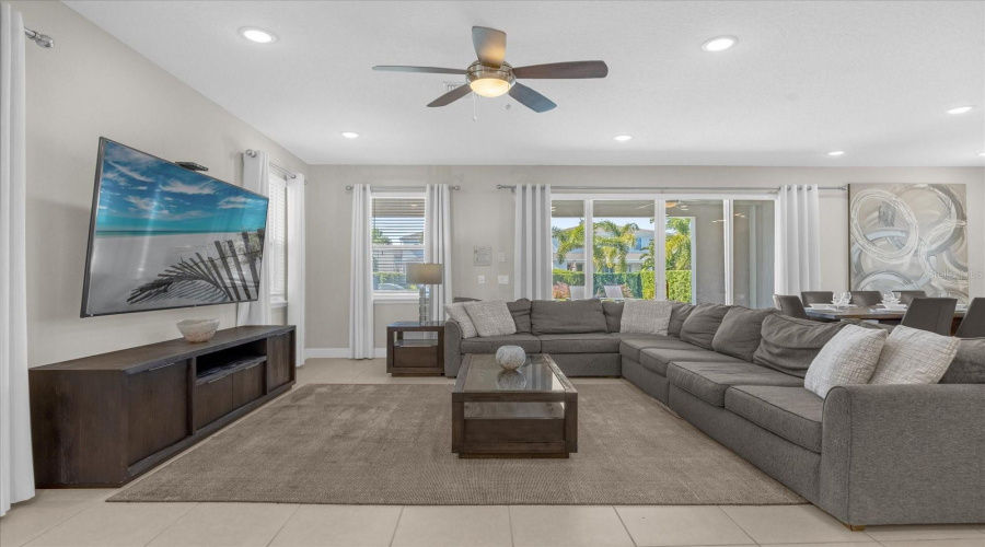 KISSIMMEE, Florida 34747, 5 Bedrooms Bedrooms, ,4 BathroomsBathrooms,Residential,For Sale,SOUTHFIELD,0,MFRO6254553