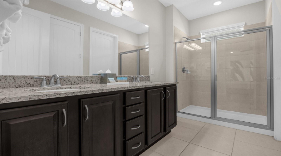 KISSIMMEE, Florida 34747, 5 Bedrooms Bedrooms, ,4 BathroomsBathrooms,Residential,For Sale,SOUTHFIELD,0,MFRO6254553
