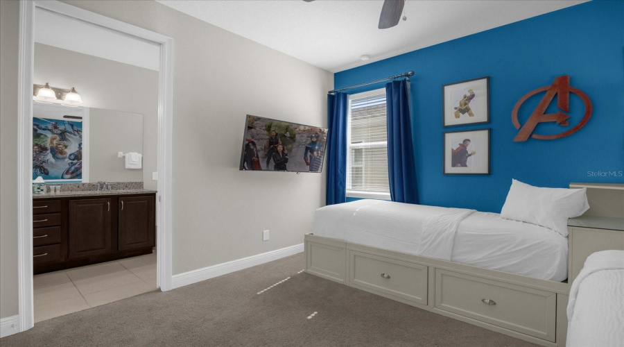 KISSIMMEE, Florida 34747, 5 Bedrooms Bedrooms, ,4 BathroomsBathrooms,Residential,For Sale,SOUTHFIELD,0,MFRO6254553