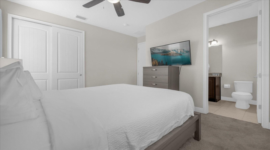 KISSIMMEE, Florida 34747, 5 Bedrooms Bedrooms, ,4 BathroomsBathrooms,Residential,For Sale,SOUTHFIELD,0,MFRO6254553