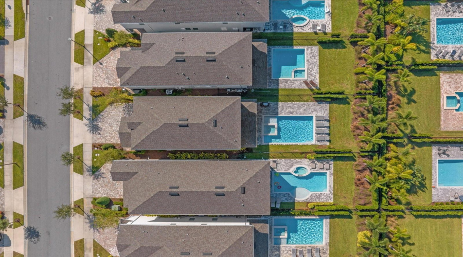 KISSIMMEE, Florida 34747, 5 Bedrooms Bedrooms, ,4 BathroomsBathrooms,Residential,For Sale,SOUTHFIELD,0,MFRO6254553