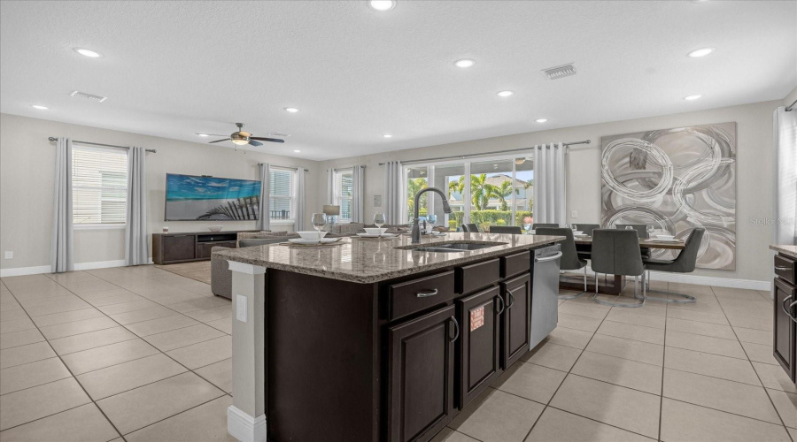KISSIMMEE, Florida 34747, 5 Bedrooms Bedrooms, ,4 BathroomsBathrooms,Residential,For Sale,SOUTHFIELD,0,MFRO6254553