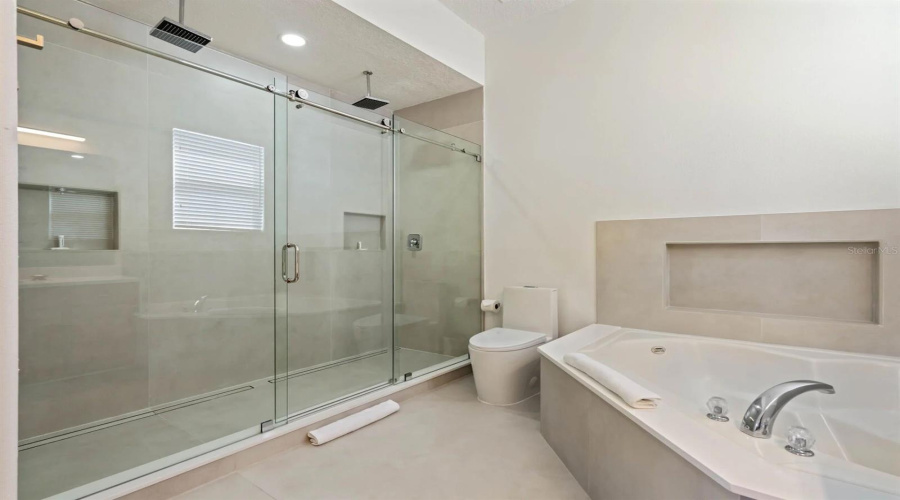REUNION, Florida 34747, 4 Bedrooms Bedrooms, ,2 BathroomsBathrooms,Residential,For Sale,LINKSIDE,0,MFRO6186836