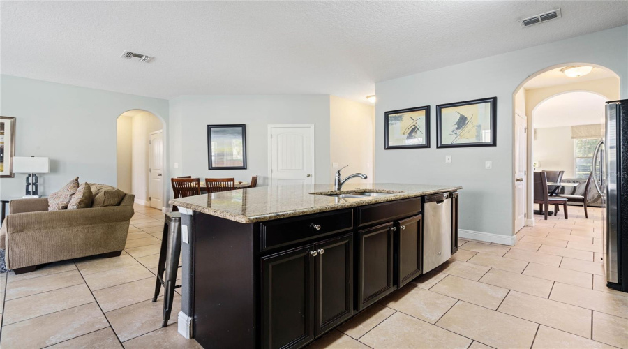DAVENPORT, Florida 33837, 7 Bedrooms Bedrooms, ,5 BathroomsBathrooms,Residential,For Sale,OAKVIEW,0,MFRO6254639