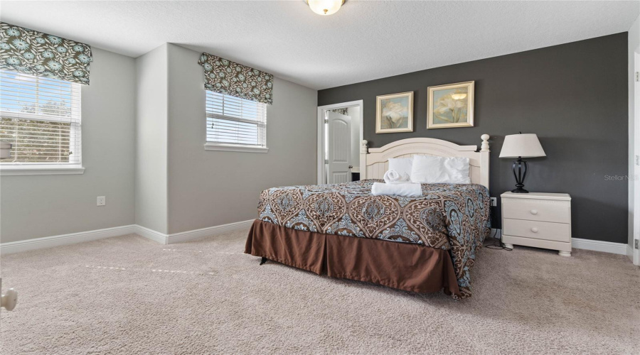 DAVENPORT, Florida 33837, 7 Bedrooms Bedrooms, ,5 BathroomsBathrooms,Residential,For Sale,OAKVIEW,0,MFRO6254639