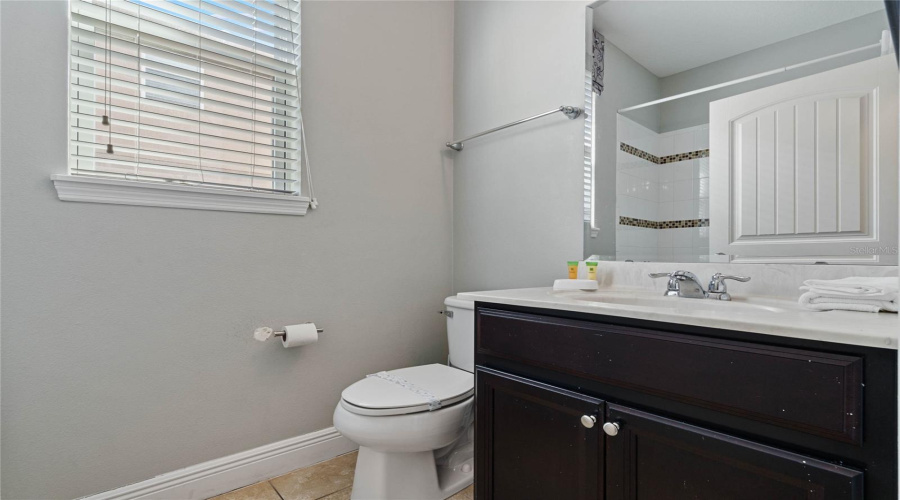 DAVENPORT, Florida 33837, 7 Bedrooms Bedrooms, ,5 BathroomsBathrooms,Residential,For Sale,OAKVIEW,0,MFRO6254639