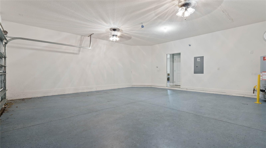 DAVENPORT, Florida 33837, 7 Bedrooms Bedrooms, ,5 BathroomsBathrooms,Residential,For Sale,OAKVIEW,0,MFRO6254639