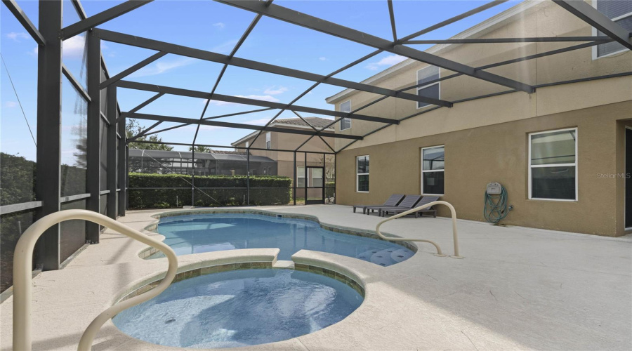 DAVENPORT, Florida 33837, 7 Bedrooms Bedrooms, ,5 BathroomsBathrooms,Residential,For Sale,OAKVIEW,0,MFRO6254639