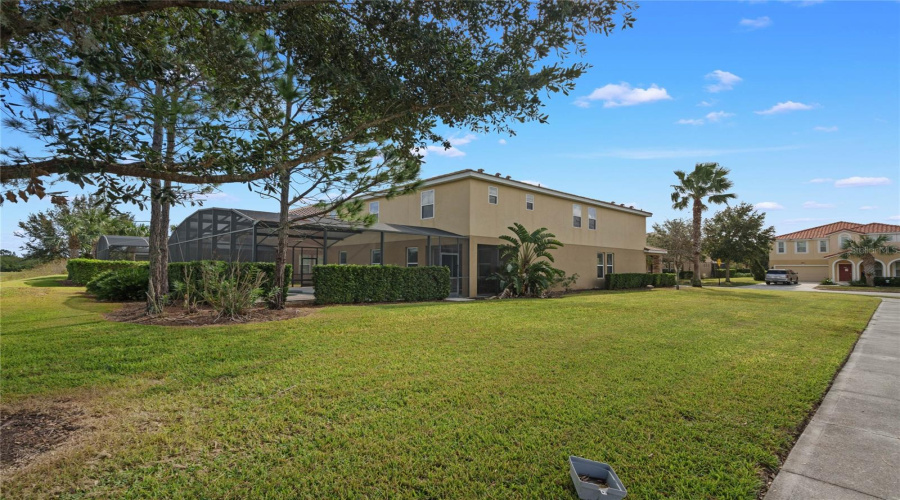 DAVENPORT, Florida 33837, 7 Bedrooms Bedrooms, ,5 BathroomsBathrooms,Residential,For Sale,OAKVIEW,0,MFRO6254639