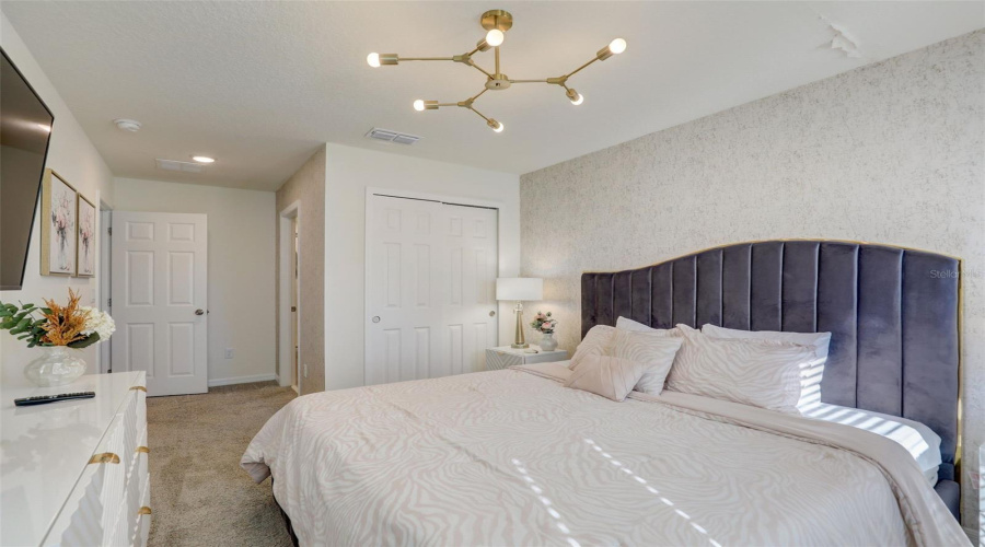 KISSIMMEE, Florida 34747, 5 Bedrooms Bedrooms, ,4 BathroomsBathrooms,Residential,For Sale,TROPICAL PALMS,0,MFRS5112675