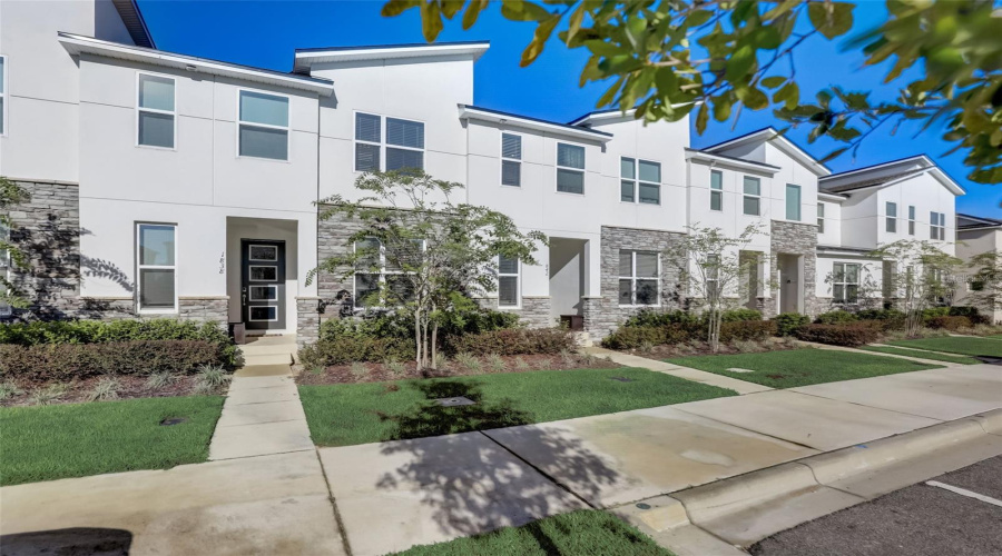 KISSIMMEE, Florida 34747, 5 Bedrooms Bedrooms, ,4 BathroomsBathrooms,Residential,For Sale,TROPICAL PALMS,0,MFRS5112675