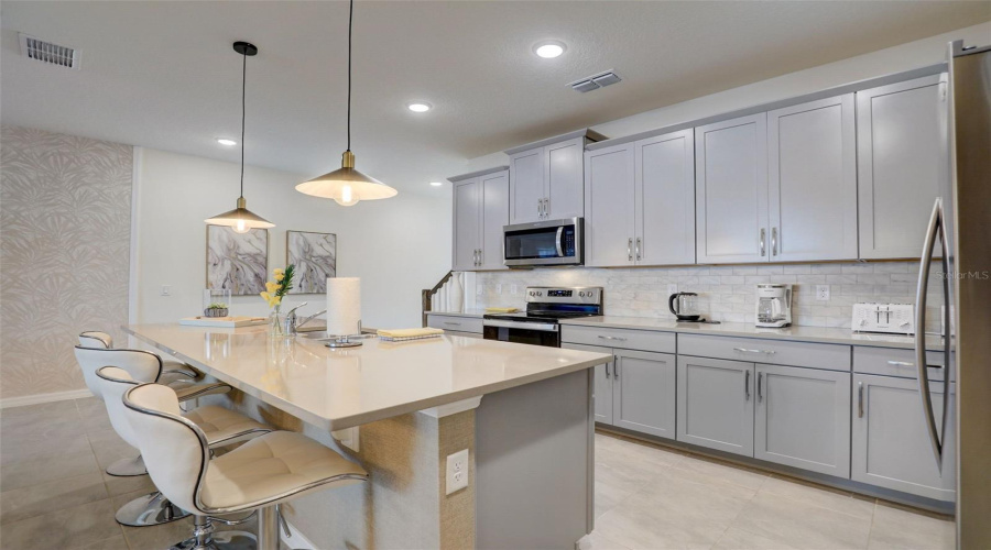KISSIMMEE, Florida 34747, 5 Bedrooms Bedrooms, ,4 BathroomsBathrooms,Residential,For Sale,TROPICAL PALMS,0,MFRS5112675