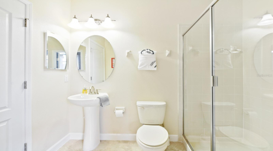 DAVENPORT, Florida 33896, 6 Bedrooms Bedrooms, ,6 BathroomsBathrooms,Residential,For Sale,THUNDERBIRD,0,MFRO6255020