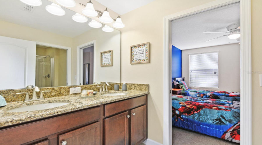 DAVENPORT, Florida 33896, 6 Bedrooms Bedrooms, ,6 BathroomsBathrooms,Residential,For Sale,THUNDERBIRD,0,MFRO6255020