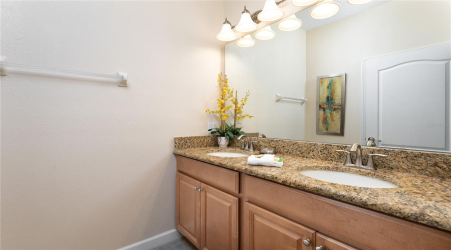 KISSIMMEE, Florida 34747, 5 Bedrooms Bedrooms, ,4 BathroomsBathrooms,Residential,For Sale,BISMARCK PALM,0,MFRO6215320