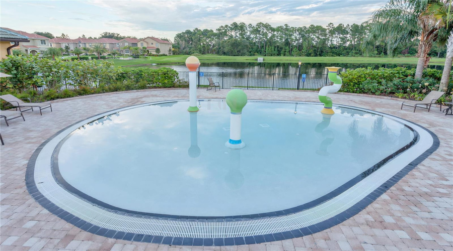 KISSIMMEE, Florida 34747, 5 Bedrooms Bedrooms, ,4 BathroomsBathrooms,Residential,For Sale,BISMARCK PALM,0,MFRO6215320