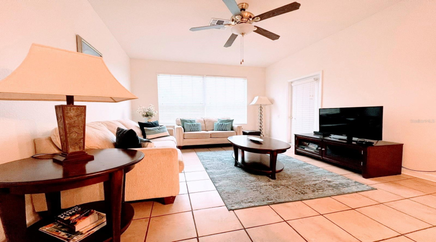 KISSIMMEE, Florida 34747, 3 Bedrooms Bedrooms, ,2 BathroomsBathrooms,Residential,For Sale,SILVER PALM,MFRO6158765