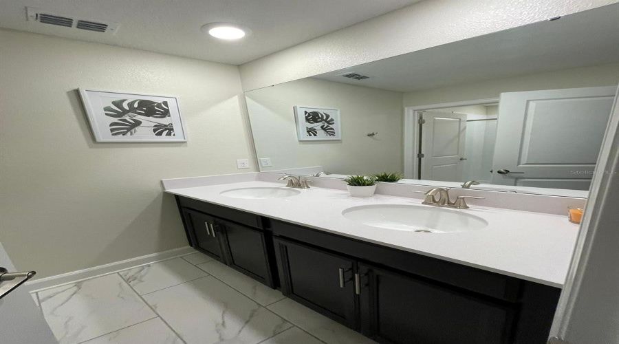 DAVENPORT, Florida 33896, 4 Bedrooms Bedrooms, ,3 BathroomsBathrooms,Residential,For Sale,CHALLENGE,MFRO6255955