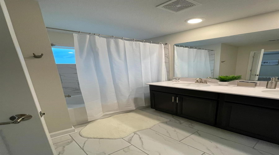 DAVENPORT, Florida 33896, 4 Bedrooms Bedrooms, ,3 BathroomsBathrooms,Residential,For Sale,CHALLENGE,MFRO6255955