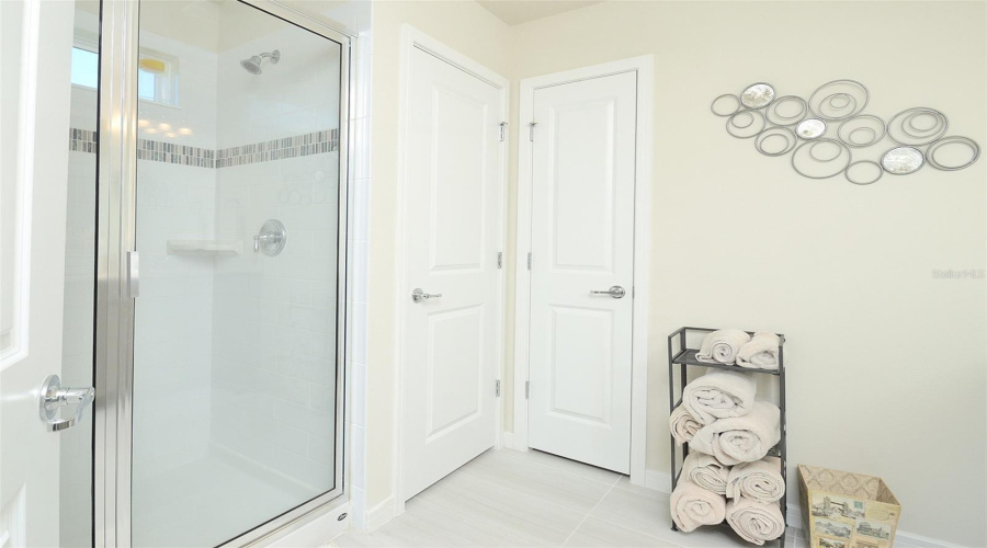 KISSIMMEE, Florida 34746, 5 Bedrooms Bedrooms, ,3 BathroomsBathrooms,Residential,For Sale,ROYAL POINT,0,MFRS5115367