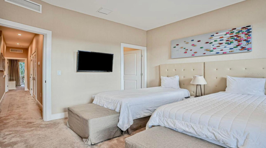 KISSIMMEE, Florida 34747, 4 Bedrooms Bedrooms, ,4 BathroomsBathrooms,Residential,For Sale,BRASILIA,0,MFRS5112172