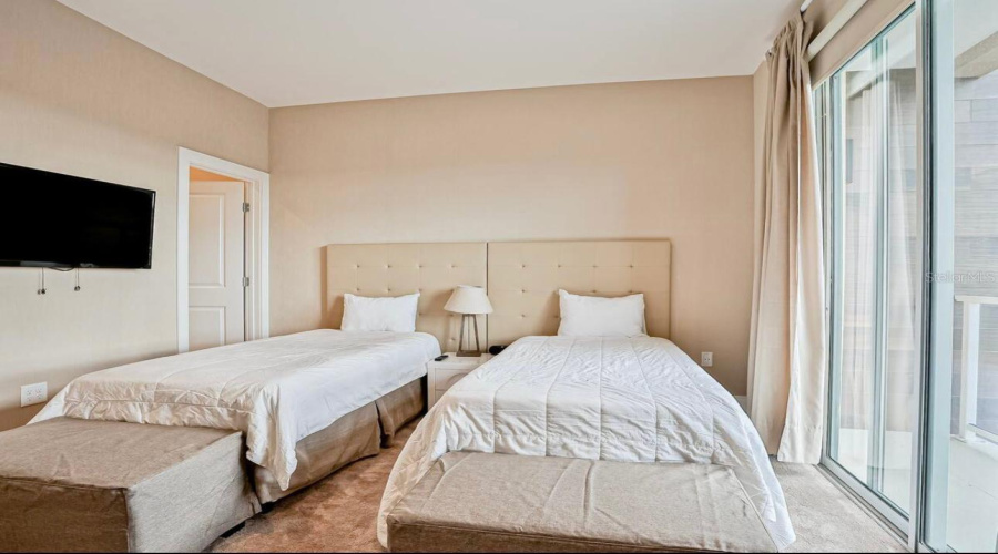 KISSIMMEE, Florida 34747, 4 Bedrooms Bedrooms, ,4 BathroomsBathrooms,Residential,For Sale,BRASILIA,0,MFRS5112172