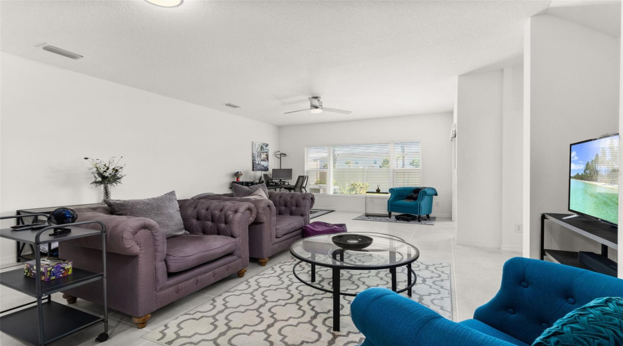 KISSIMMEE, Florida 34746, 4 Bedrooms Bedrooms, ,2 BathroomsBathrooms,Residential,For Sale,CONIFER CONE,0,MFRS5115095