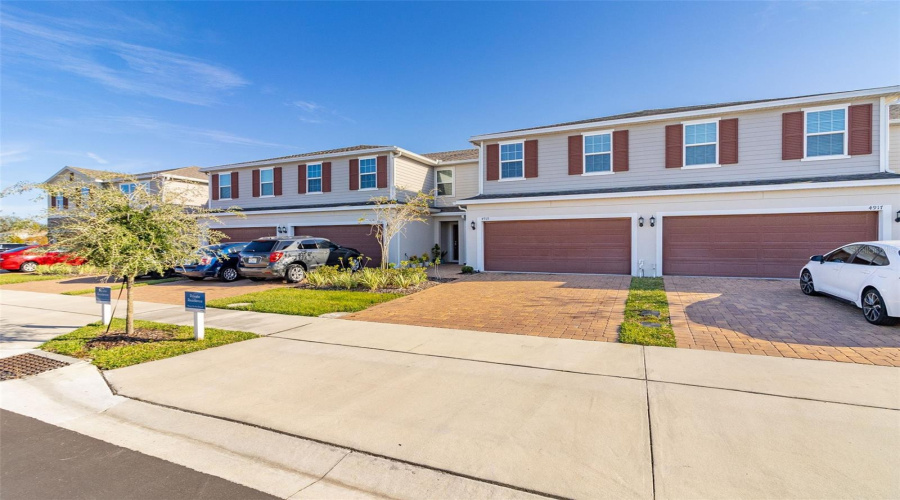 KISSIMMEE, Florida 34746, 4 Bedrooms Bedrooms, ,2 BathroomsBathrooms,Residential,For Sale,CONIFER CONE,0,MFRS5115095