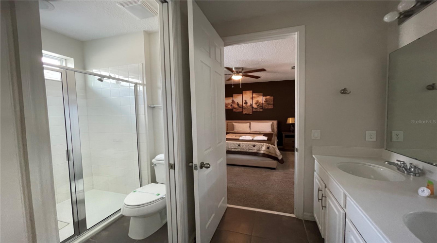 KISSIMMEE, Florida 34747, 9 Bedrooms Bedrooms, ,6 BathroomsBathrooms,Residential,For Sale,CARIBBEAN VIEW,0,MFRS5115459