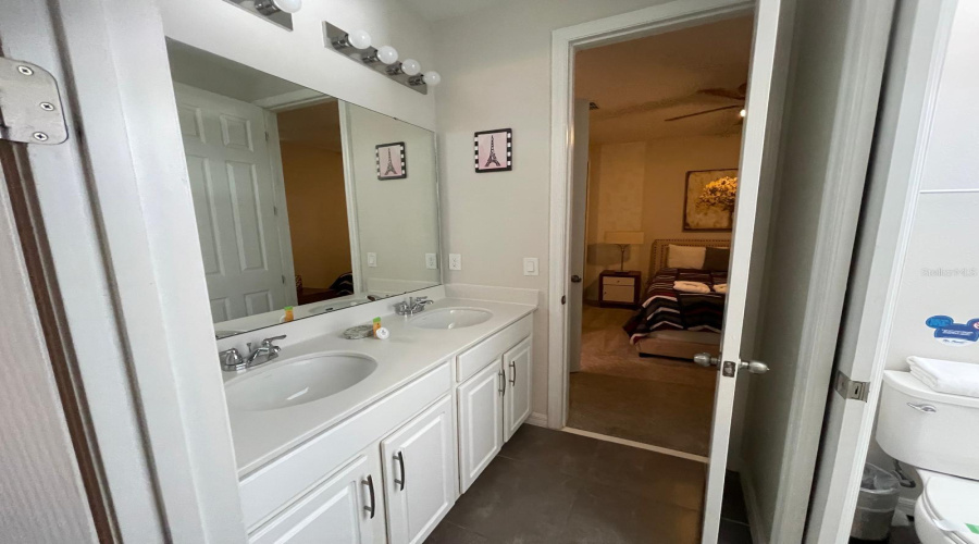 KISSIMMEE, Florida 34747, 9 Bedrooms Bedrooms, ,6 BathroomsBathrooms,Residential,For Sale,CARIBBEAN VIEW,0,MFRS5115459