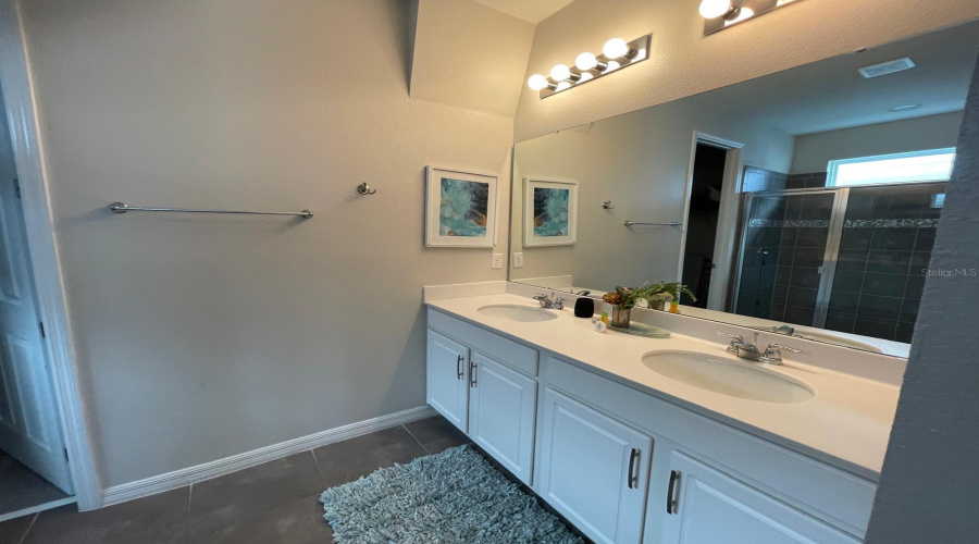 KISSIMMEE, Florida 34747, 9 Bedrooms Bedrooms, ,6 BathroomsBathrooms,Residential,For Sale,CARIBBEAN VIEW,0,MFRS5115459