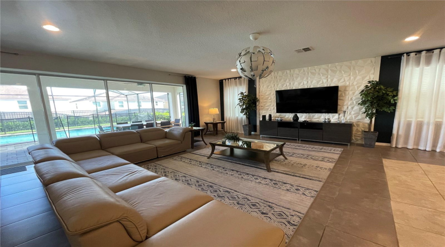 KISSIMMEE, Florida 34747, 9 Bedrooms Bedrooms, ,6 BathroomsBathrooms,Residential,For Sale,CARIBBEAN VIEW,0,MFRS5115459