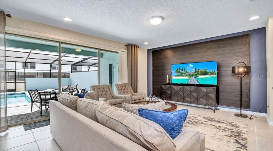 KISSIMMEE, Florida 34747, 5 Bedrooms Bedrooms, ,4 BathroomsBathrooms,Residential,For Sale,DUBAI,0,MFRO6172197