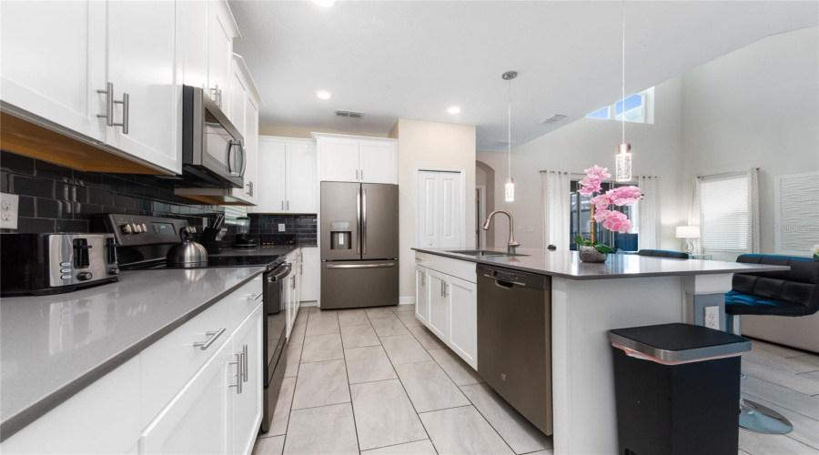 KISSIMMEE, Florida 34746, 5 Bedrooms Bedrooms, ,5 BathroomsBathrooms,Residential,For Sale,BOOKMARK,0,MFRO6256956