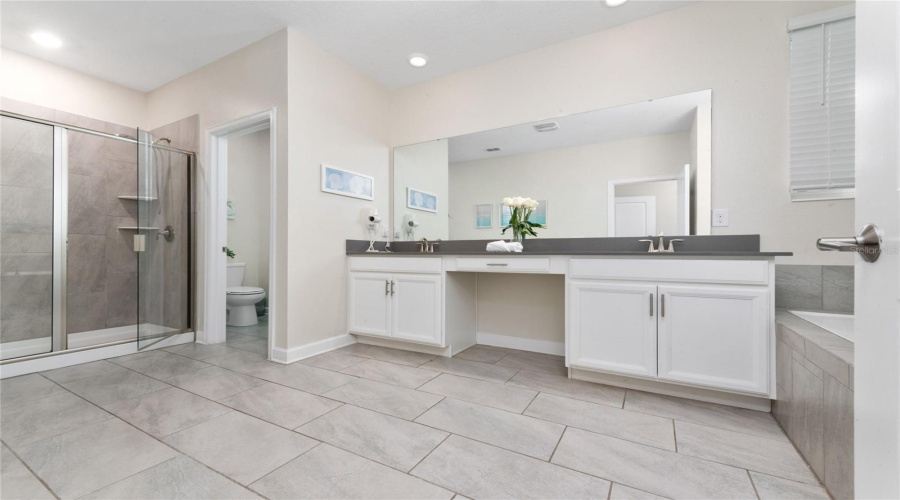 KISSIMMEE, Florida 34746, 5 Bedrooms Bedrooms, ,5 BathroomsBathrooms,Residential,For Sale,BOOKMARK,0,MFRO6256956