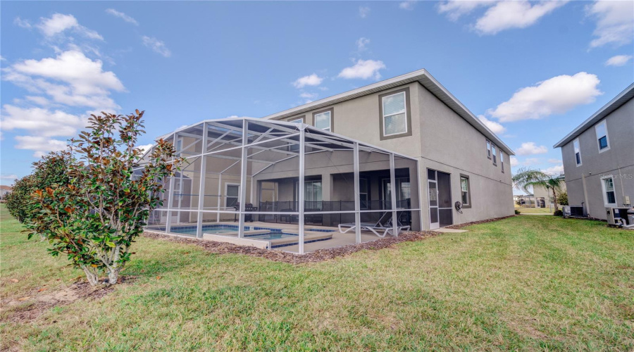 DAVENPORT, Florida 33896, 6 Bedrooms Bedrooms, ,5 BathroomsBathrooms,Residential,For Sale,WHISTLING STRAITS,0,MFRS5115633